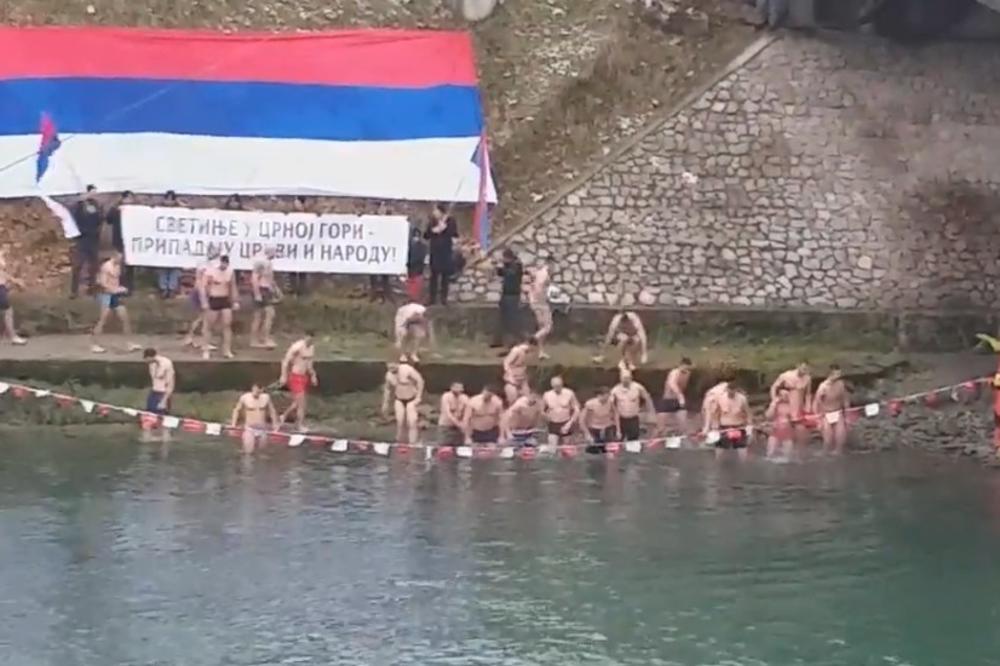 NE DAMO SVETINJE: Ovako se u Banjaluci plivalo za Časni krst! (VIDEO)