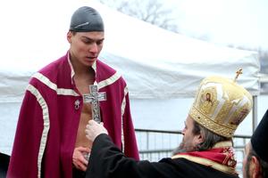 PLIVALI SU ZA SVOJ NAROD I ZEMLJU: Pripadnici Vojske Srbije u trci za Časni krst širom Srbije (FOTO)