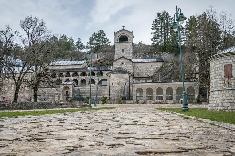 CRNOGORSKA VLADA ODLUČILA: Cetinjski manastir od sada u rukama države, Katastar odmah postupio po naređenju