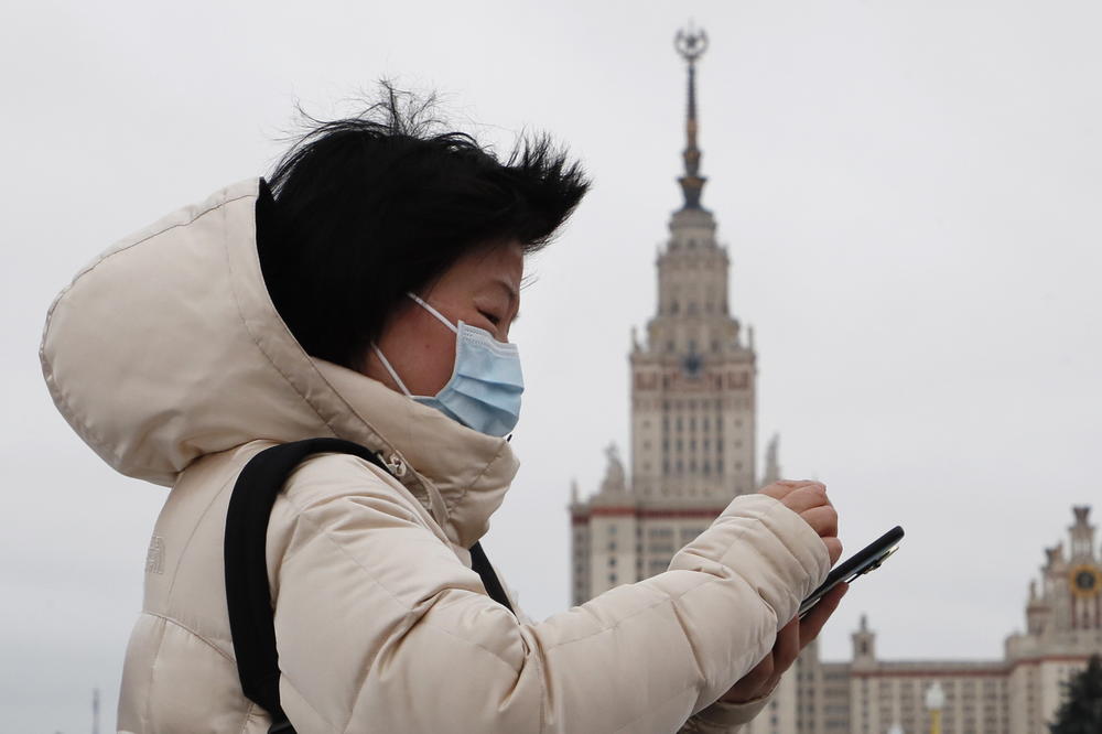 PANIKA I U MOSKVI: 7 Kineza zbog visoke temperature prevezeno iz hotela u bolnicu!