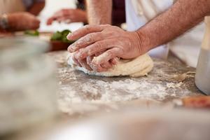 KONAČNO RAZREŠENA DILEMA kako se PRAVILNO koriste prašak za pecivo i soda bikarbona za spremanje kolača i TESTA