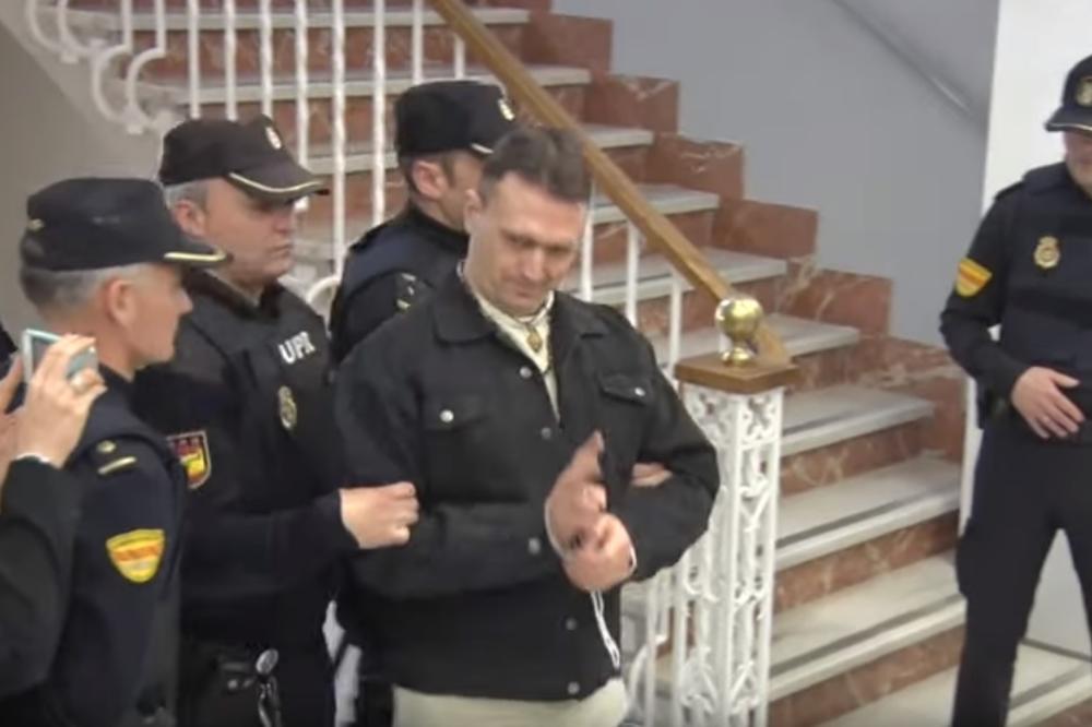 SRBIN UTERAO STRAH U KOSTI ŠPANSKOJ POLICIJI: Igor Rus se na suđenju pojavio nasmejan, odmah ga stavili u kavez VIDEO