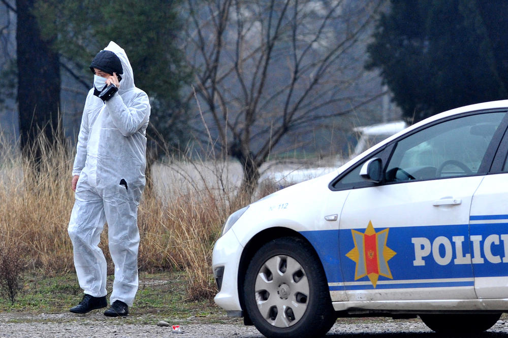 STRAVIČNA NESREĆA KOD TIVTA: Poginula dva mladića s juga Srbije, udarili u betonski blok, od siline udara ispali iz auta
