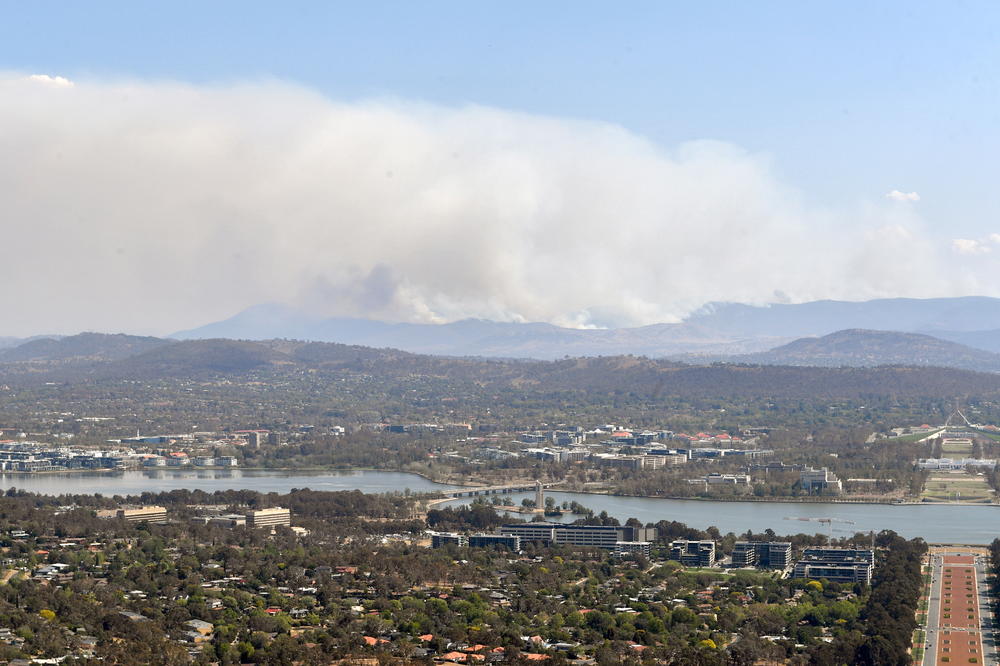 VANREDNO STANJE U GLAVNOM GRADU AUSTRALIJE: Bukte požari u Kanberi, najveći u poslednjih 17 godina!