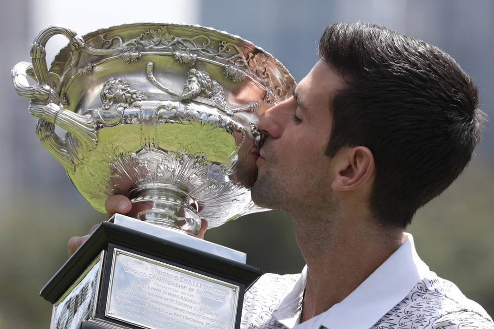 KAKAV ŠOK! NIŠTA OD MELBURNA! Novak Đoković neće braniti titulu na Australijan openu?! (FOTO)
