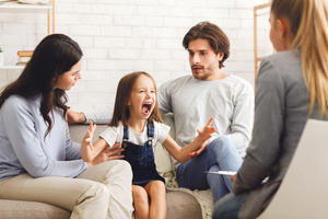 MOJE DETE JE ZLOBNO, JEDVA ČEKAM DA SE ISELI IZ KUĆE: Roditelji BRUTALNO ISKRENO priznali šta najviše mrze kod svoje dece