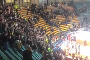 KURIR U BOLONJI! ČASOVI CRNO-BELE LJUBAVI: Ovako su igrači i navijači Partizana slavili pobedu nad Virtusom i TOP 8