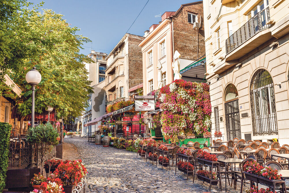 JEDVA ČEKAJU GOSTE! Beogradski kafići i restorani otvaraju svoja vrata ponovo, a evo kako se spremaju