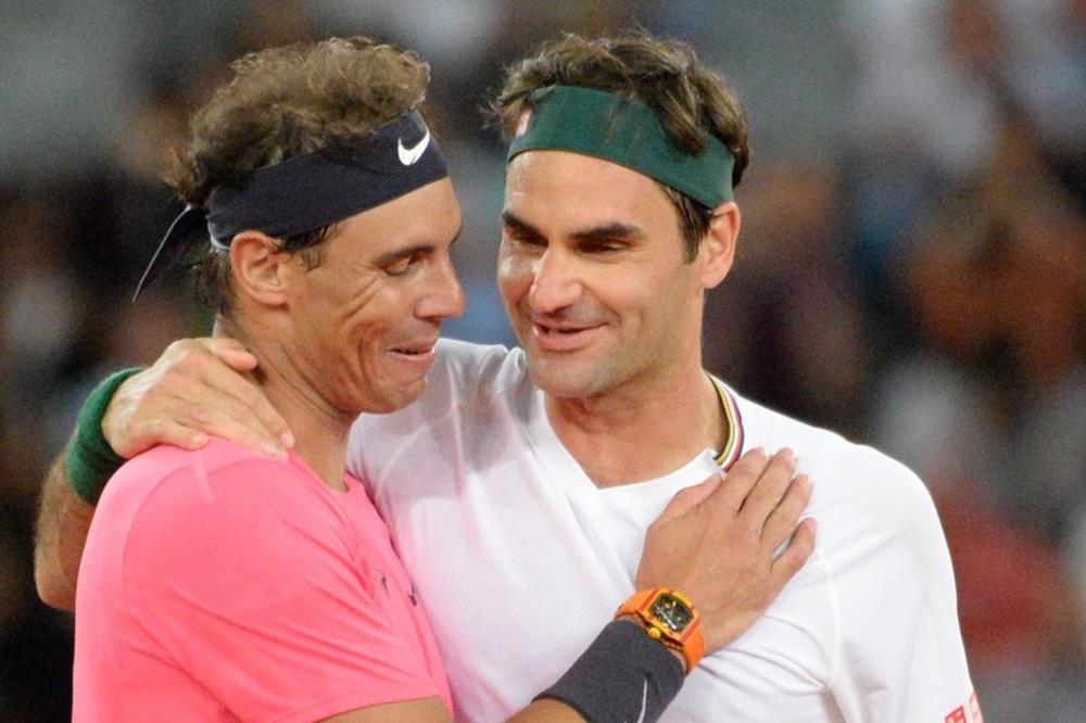 RAFA I RODŽER KOPIRAJU NOVAKA: Španac nije mogao da se uključi u razgovor sa Federerom, Marej ga pecnuo i izazvao smeh