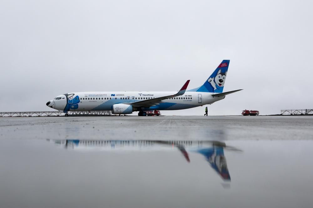 DRAMA SA AVIONOM IZNAD RUSIJE: Boing 737 sa 100 putnika kruži da potroši gorivo pre prinudnog sletanja!