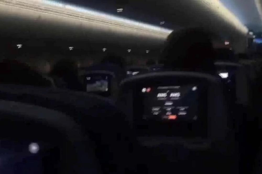 OVAKO KIRA BACA AVIONE: U kabini vriska i cika! Snimak pokazao sav užas letenja po smrtonostnoj oluji (VIDEO)