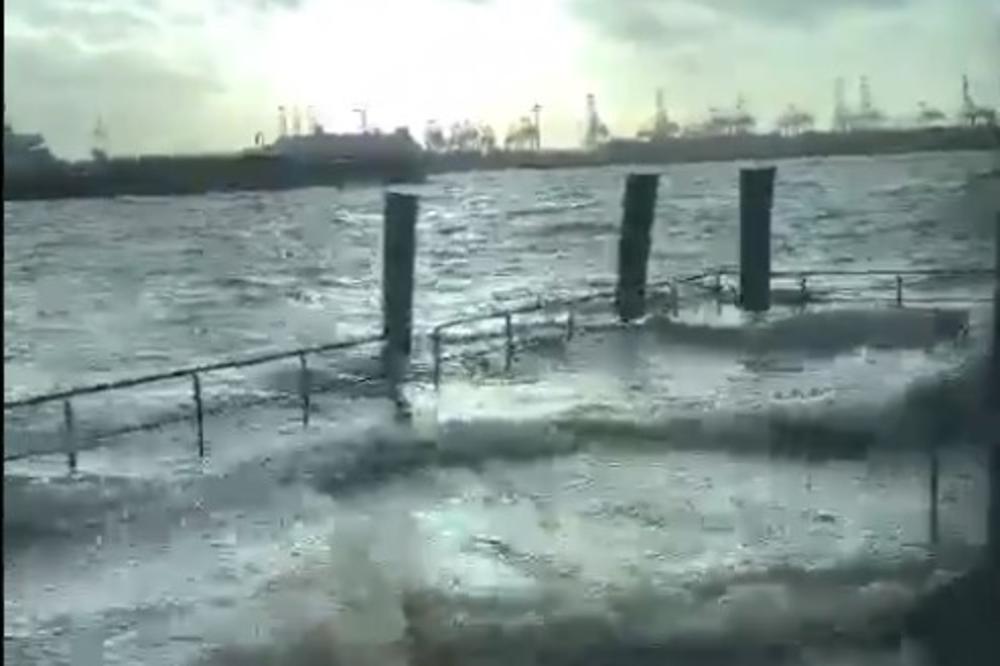 OVO JE NEMAČKA VENECIJA: Poznata luka potopljena, vodostaj 2,7 metara veći od normalnog! (VIDEO)