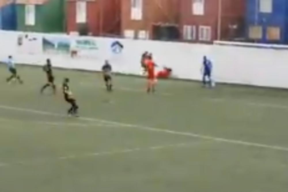 STRAVIČNA SCENA U ŠPANIJI: Fudbaler se u punom trku zakucao u zid iza gola! (VIDEO)