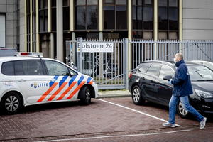 PISMO-BOMBA STIGLO U IT KOMPANIJU U HOLANDIJI: Policija deaktivirala napravu! Serija opasnih pošiljki trese zemlju!
