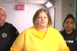 STRAVA I UŽAS U AMERICI: Majka je optužena da je obesila dvoje dece i seksualno zlostavljala porodičnog psa (VIDEO)