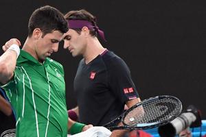 NISAM GOTOV! Federer se RAZGOROPADIO: Vraća se na teren, želi da postavi rekord koji Novak neće moći da sruši!