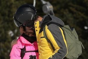 PRAZNIK LJUBAVI NA SNEGU: Jelenina i Novakova idila u Dolomitima! U predahu od skijanja razmenjuju nežnosti