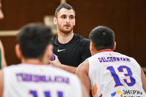 SPECIJALNI GOST U ZEMUNU: Čovek koji je Budućnosti doneo titulu ABA lige, sada uči od srpskih basketaša!