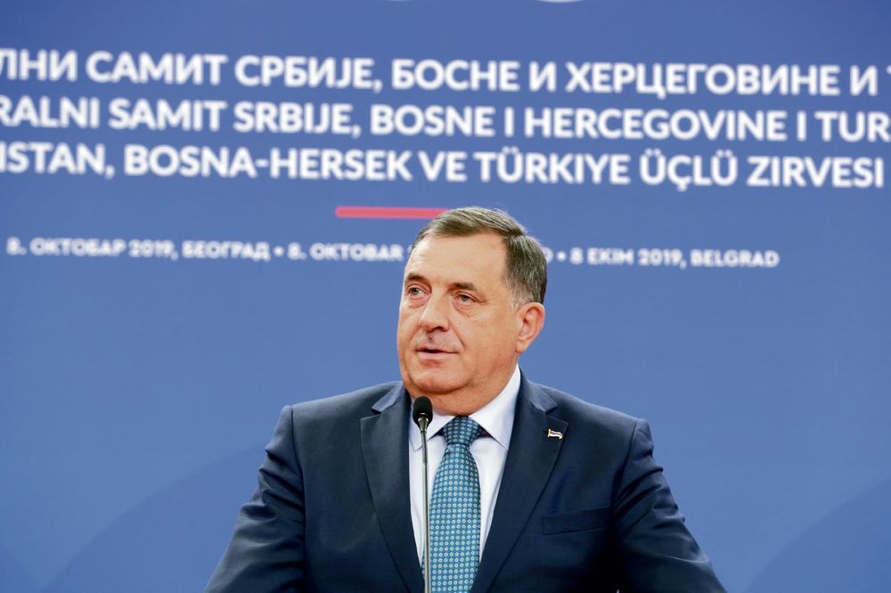 HOĆE DA MU UVEDU SANKCIJE: Dodiku zabrana ulaska u EU?