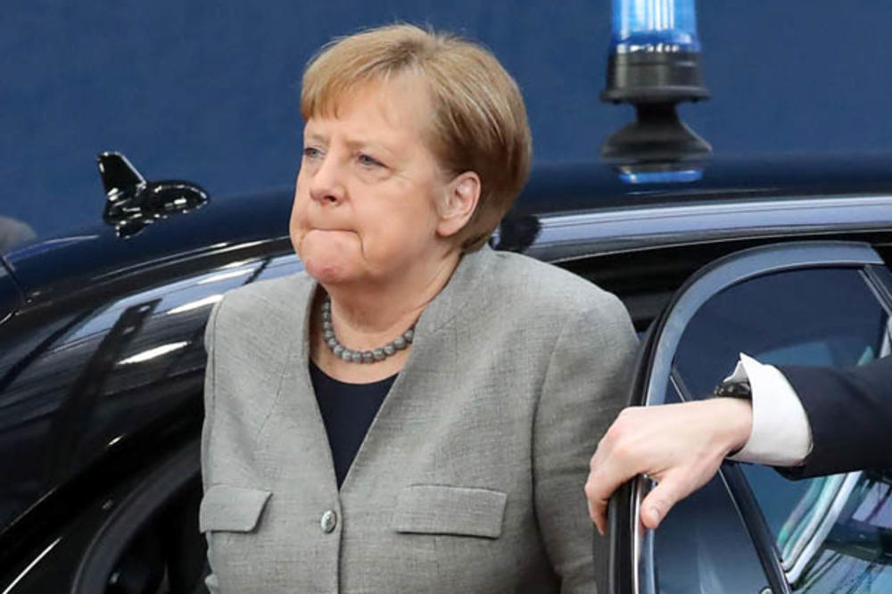 BERLIN NA NOGAMA! U kabinetu Angele Merkel OTKRIVEN ŠPIJUN: Agent je godinama radio za ovu stranu zemlju