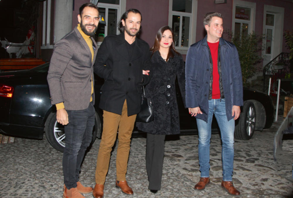 Sa kolegama iz serije Jana i Miodrag sa Zoranom  Pajićem i Dušanom Kaličaninom