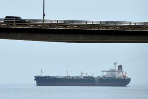 HOROR KRAJ OBALE VENECUELE: Naoružani napadači ubili kapetana naftnog tankera