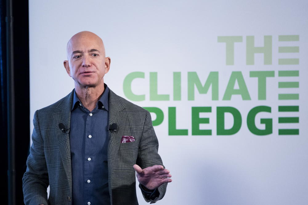 PROMENE U VRHU AMAZONA: Bezos odlazi sa čela firme, više neće biti generalni direktor