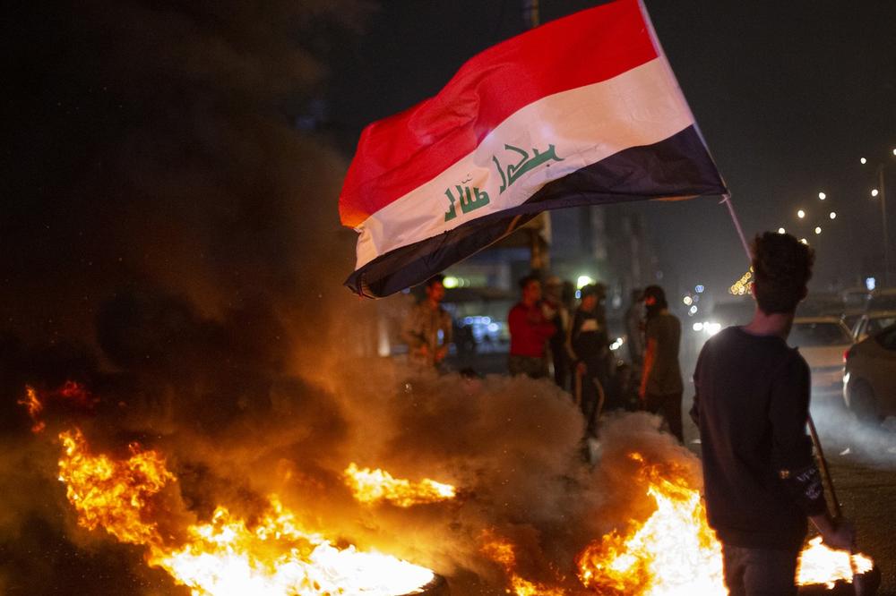 NASTAVLJAJU SE PROTESTI U IRAKU: Ubijen jedan demonstrant, 24 je ranjeno