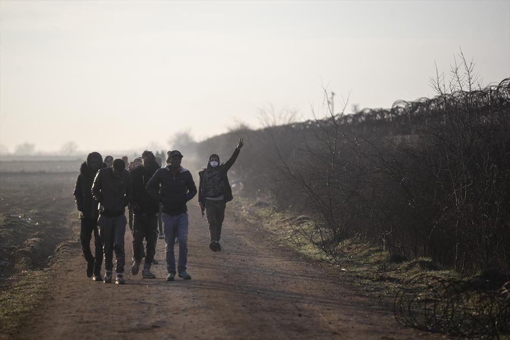 BELGIJA ZBOG KORONE NE ZNA GDE ĆE SA MIGRANTIMA: Oslobodili 300 ilegalaca uz naredbu da za 30 dana napuste zemlju!