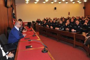 VESIĆ: Do kraja godine skoro 500 komunalnih milicionara u Beogradu
