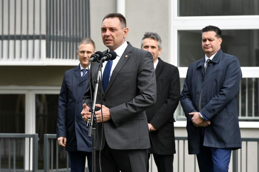 VULIN U VRANJU: Vučić prvi predsednik koji je pokrenuo plansko zbrinjavanje službenika bezbednosti
