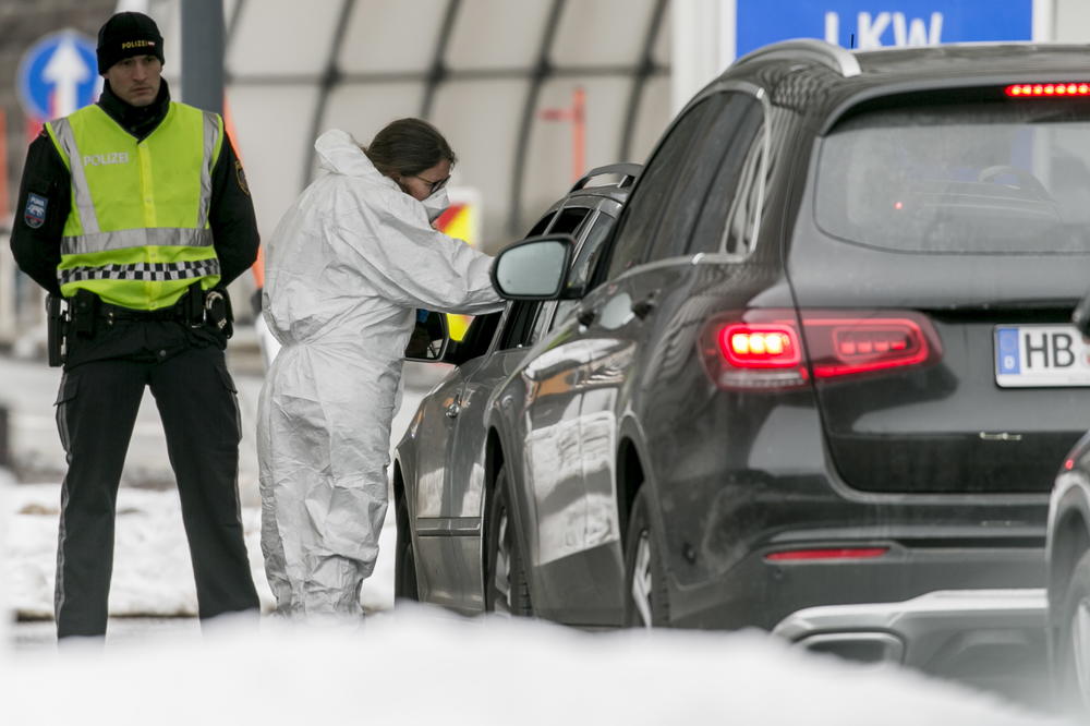 BROJ ZARAŽENIH U AUSTRIJI PORASTAO ZA VIŠE OD 100: Od korona virusa obolelo ukupno 800 ljudi