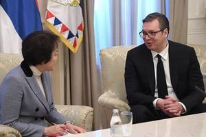 VUČIĆ SA ČEN BO: Predsednik Srbije se sutra sastaje sa ambasadorkom Kine