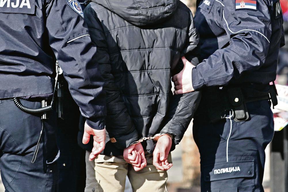 MASKU JE ISKORISTIO ZA PLJAČKANJE: Sraman čin muškarca iz Kragujevca policiju je naterao samo na JEDNO!