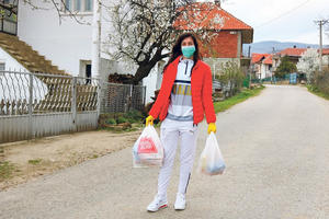 FUDBALERKA ZVEZDE U HUMANOJ MISIJI Jovana Stojanović: Srce mi je puno, izmamila sam osmehe celom selu