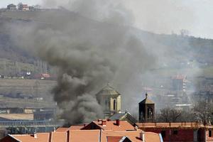 UKLETI MART! POGROM NAD KOSOVSKIM SRBIMA: Divljanje Albanaca ostavilo mrtve ljude i spaljena sela i crkve