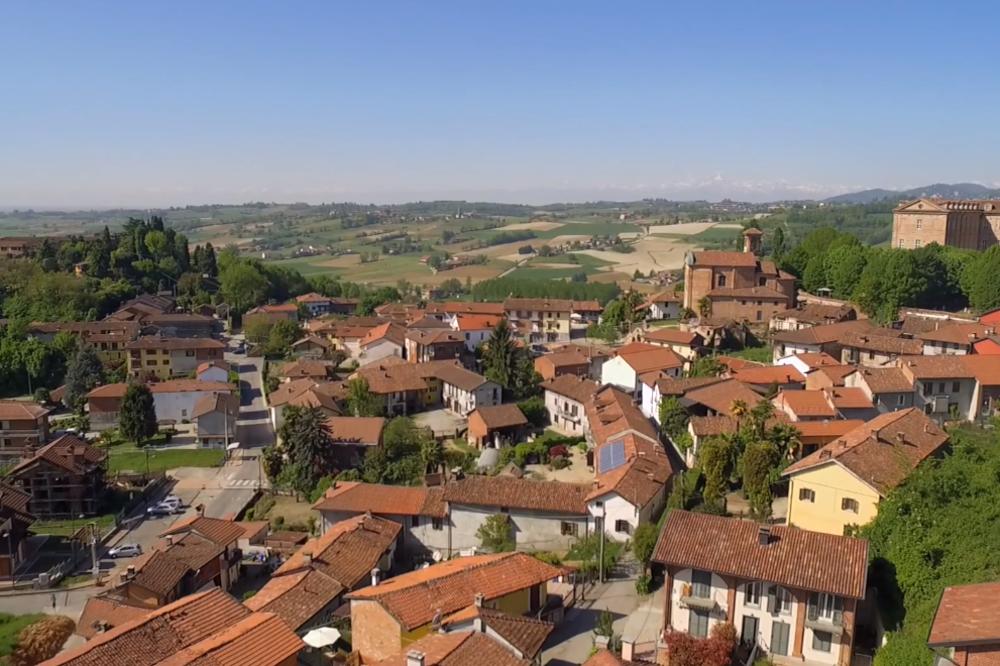 ITALIJANSKO SELO ZAŠTIĆENO OD KORONE? Veruju da ima veze sa lekom koji je spasao Napoleonove generale (VIDEO)