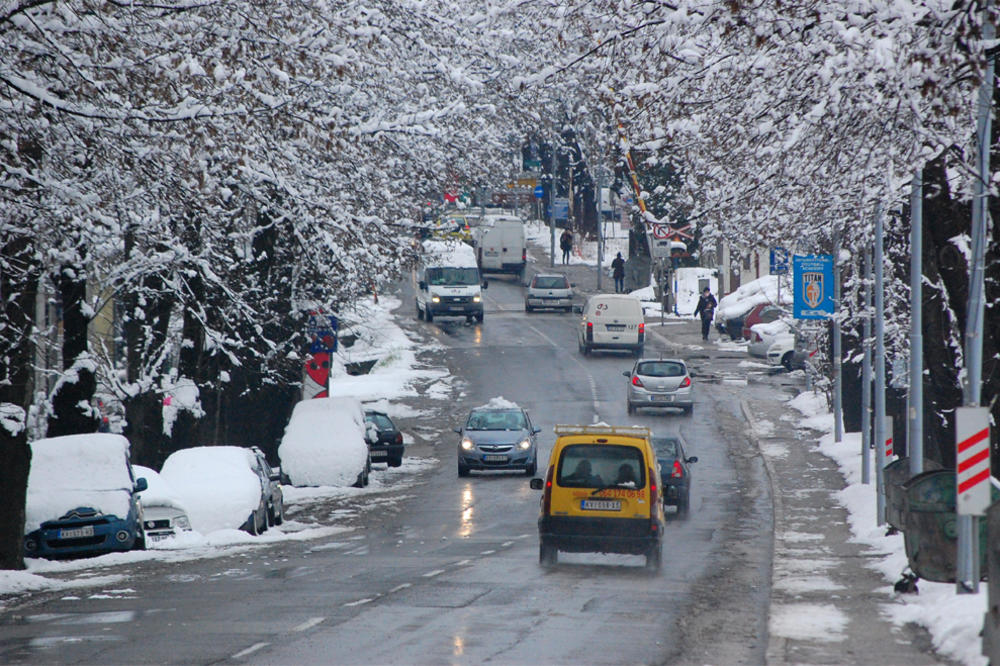 U UTORAK PRVI SNEG! Stiže nam hladni talas, mnogi delovi Srbije će se ZABELETI! Temperatura od naredne sedmice u DRASTIČNOM PADU