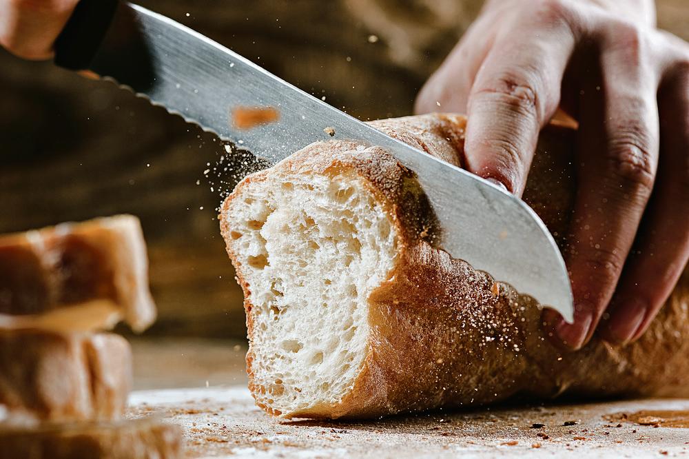 DOMAĆICE, PAŽNJA! OVO TREBA DA ZNATE: Sačuvajte svežinu hleba duže vreme
