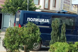 OTEO TAKSISTI TORBICU SA NOVCEM: Uhapšen pripadnik granične policije u Bujanovcu