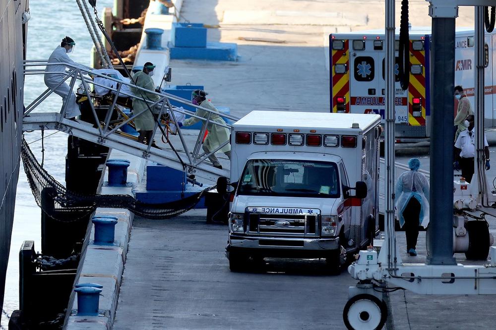 KRUZERIMA DOZVOLJENO DA PRISTANU NA FLORIDU: Zaraženi se sa brodova vode u bolnice!