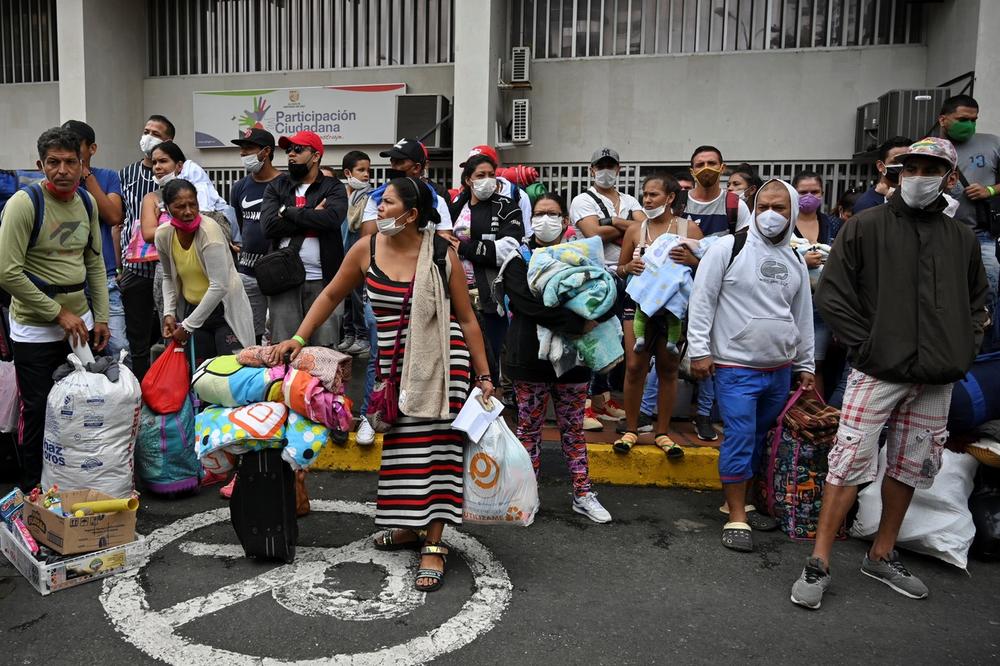 VENECUELANCI SE MASOVNO VRAĆAJU KUĆI: Više od 52.000 njih otišlo je iz Kolumbije zbog krize izazvane korona virusom