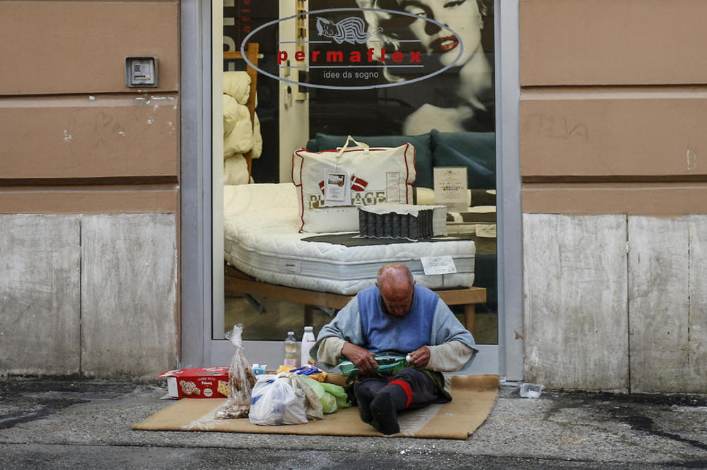 beskućnik, Italija, pandemija, koronavirus