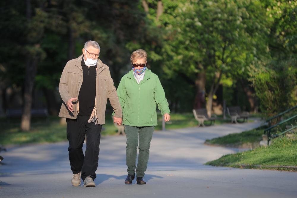 penzioneri, šetnja, policijski čas, Tašmajdan