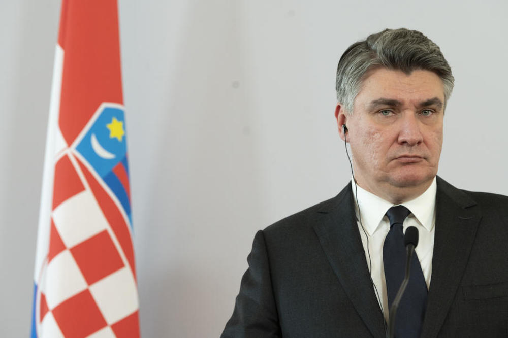 STIGLA REAKCIJA IZ SUSEDSTVA: Milanović osudio transparent navijača Dinama iz Zagreba!
