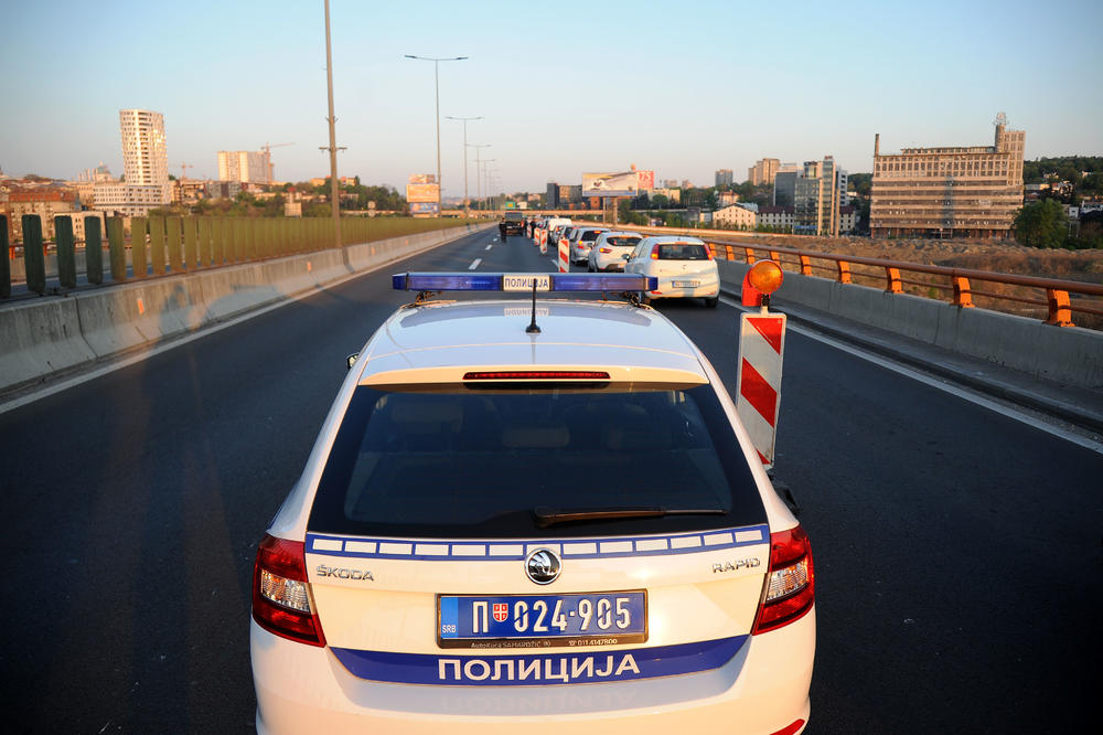 LANČANI SUDAR NA AUTO-PUTU U BEOGRADU: Učestvovalo 6 vozila, nema povređenih