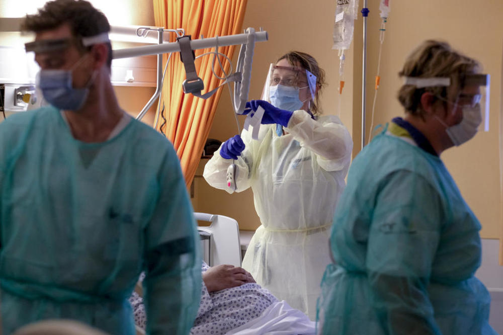 NOVI TALAS KORONE HARA EVROPOM: Naučnici tvrde da bolnice nisu prebukirane i da je manja stopa smrtnosti, a evo i zbog čega