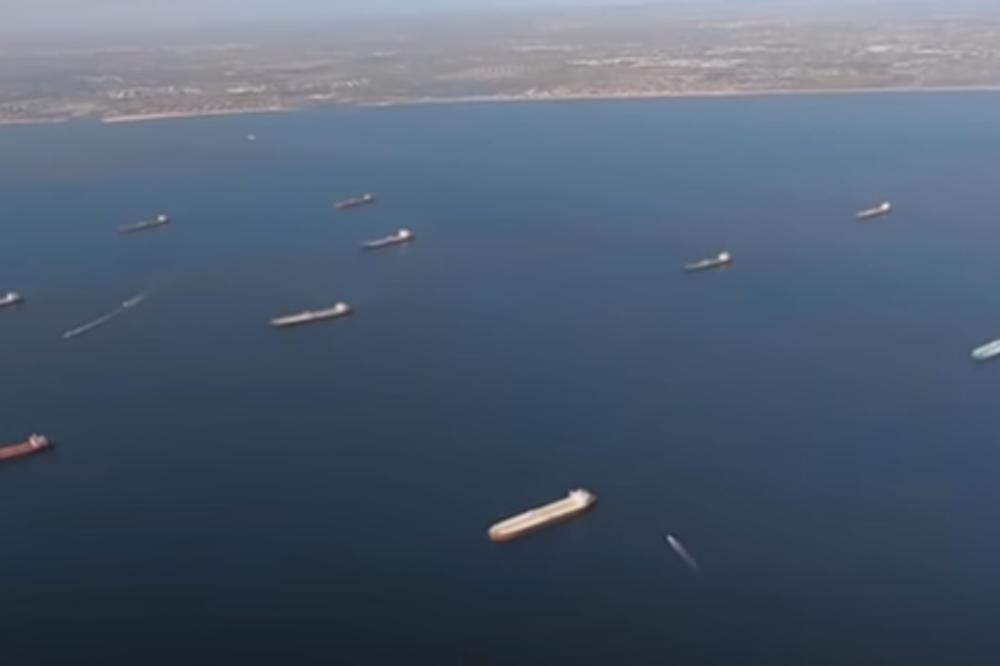 OVAKO NEŠTO NIKAD NIJE VIĐENO NA SVETU: Kolone naftnih tankera plove morima, evo šta se krije iza tih prizora (VIDEO)