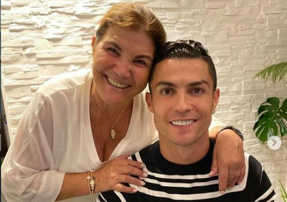 Kristijano Ronaldo, Dolores Aveiro