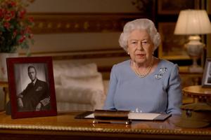 NIKADA NE ODUSTAJTE, NIKAD NEMOJTE DA GUBITE NADU Kraljica Elizabeta se obratila Britancima povodom Dana pobede u Evropi